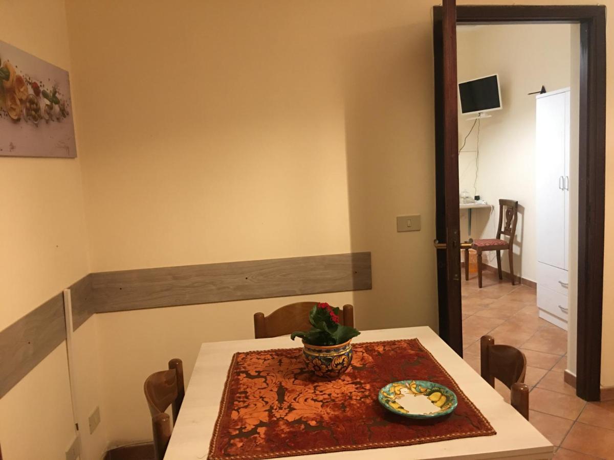Bilocale Serpotta Di Mary& Gio Apartment ปาแลร์โม ภายนอก รูปภาพ